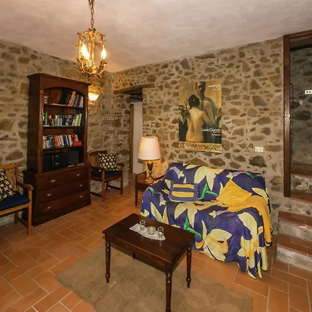 Villa Santa Fiora Farmhouse * Santa Fiora
